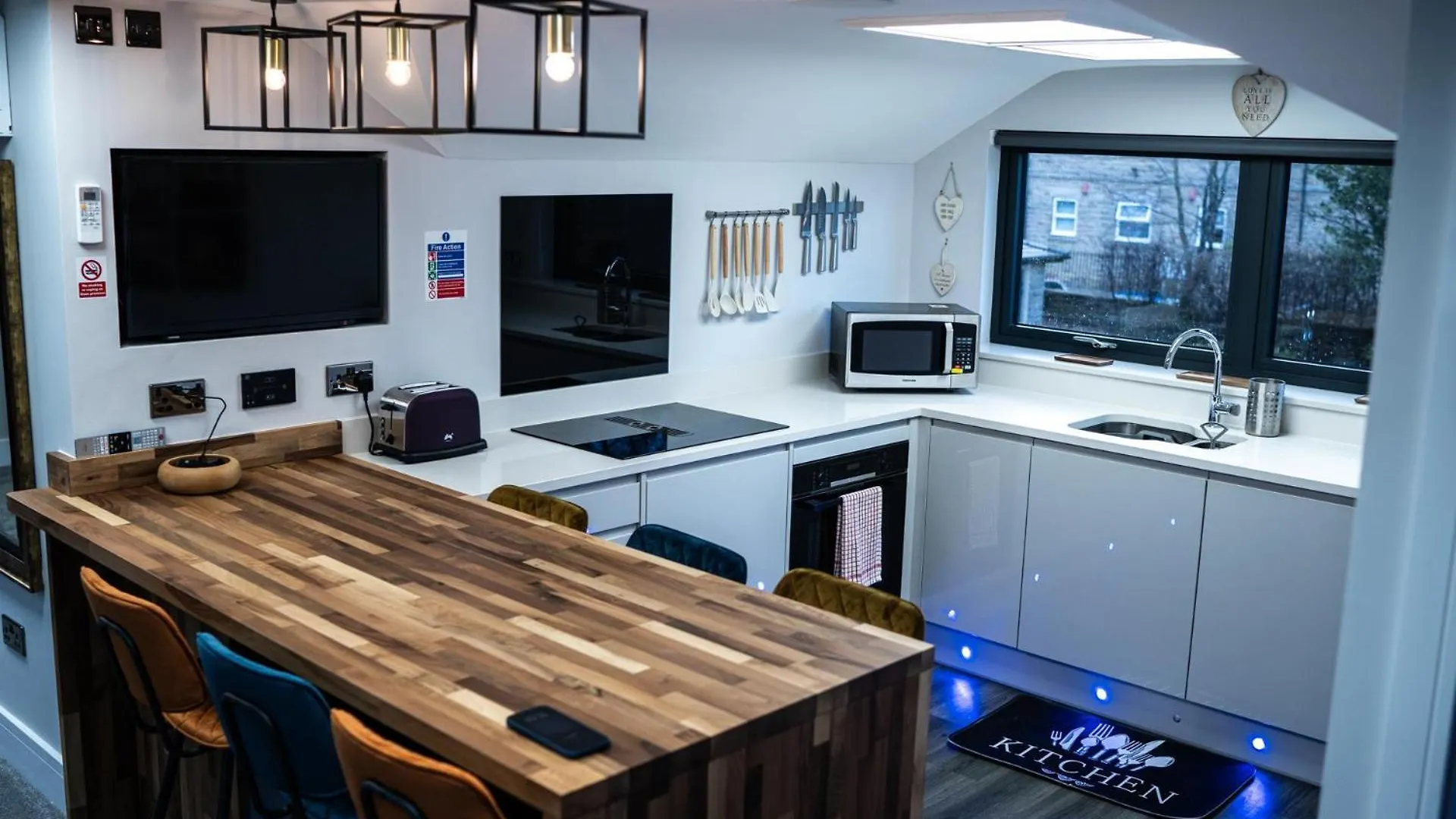 Chestnut Retreat A Stunning Annex Apartment Ossett